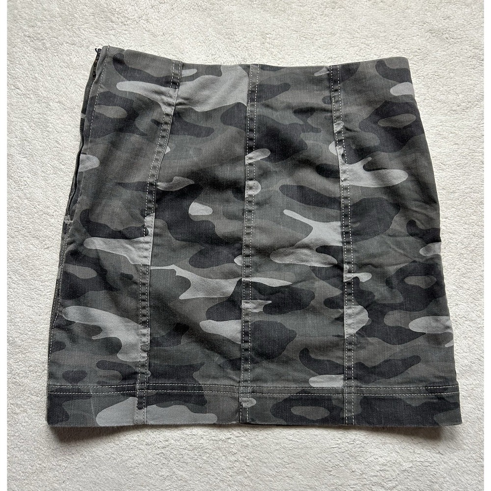 Jolt Skirt Mini Juniors Size 3/26 Gray Camo Stretch Zip Pencil Lightweight Denim